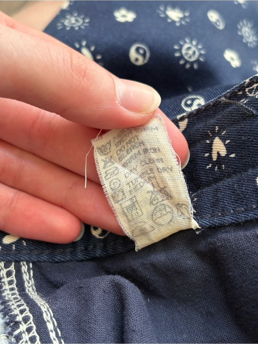 Vintage Moschino Pencil Skirt - Picture 9 of 11